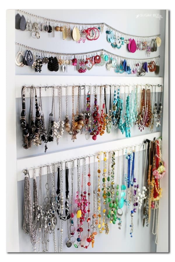 SIMPLE JEWELRY ORGANIZATION