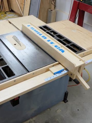 wooden-table-saw-fence