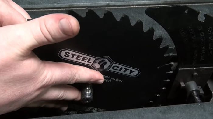 How to Change a Table Saw Blade06