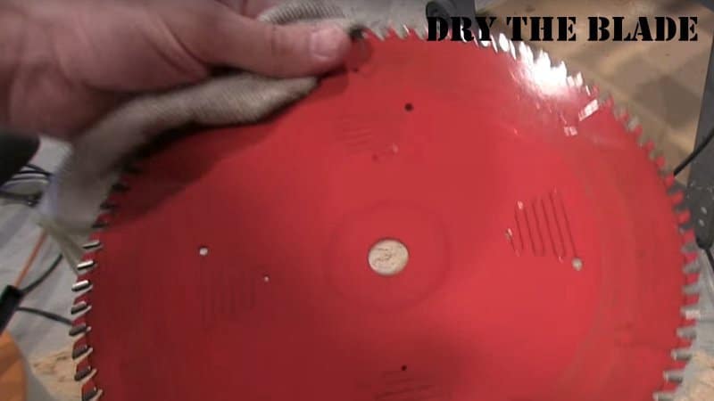 How to Clean a Table Saw Blade04