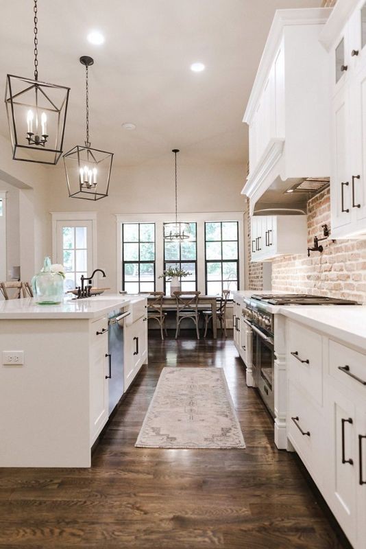 11.Traditional Solid Wood Kitchen