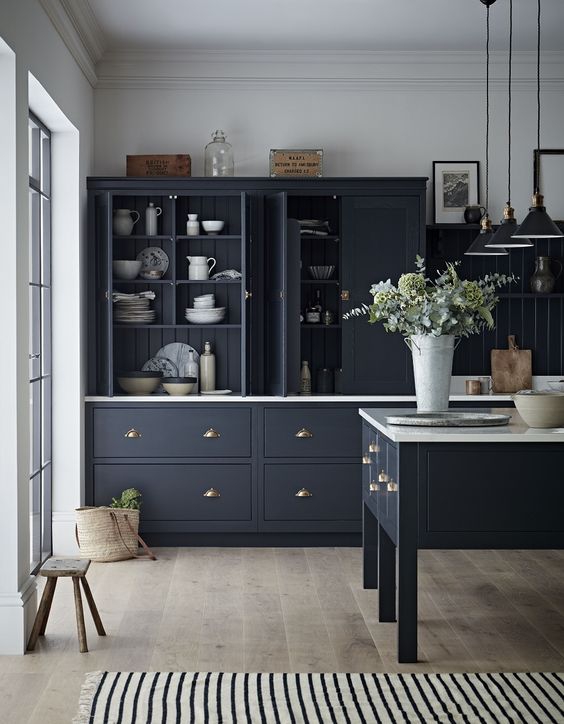 17.Black Painted Kitchen