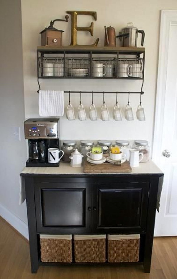 32.COFFEE BAR AND STORAGE STATION