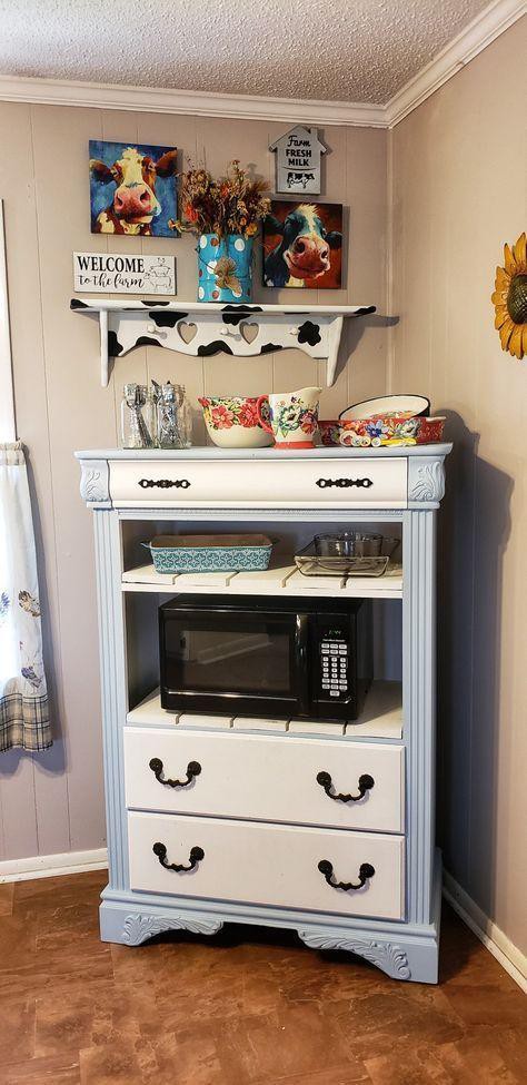 15. Simple Cow Kitchen Decor