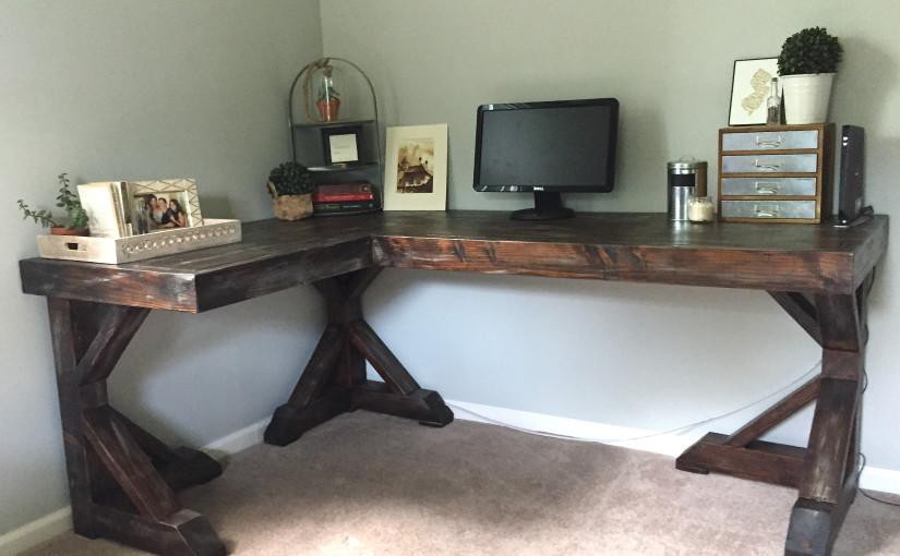 17. DIY Rustic Style Corner Desk