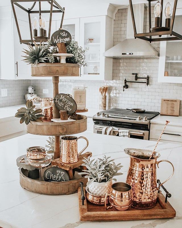 18. Kitchen Island Decor