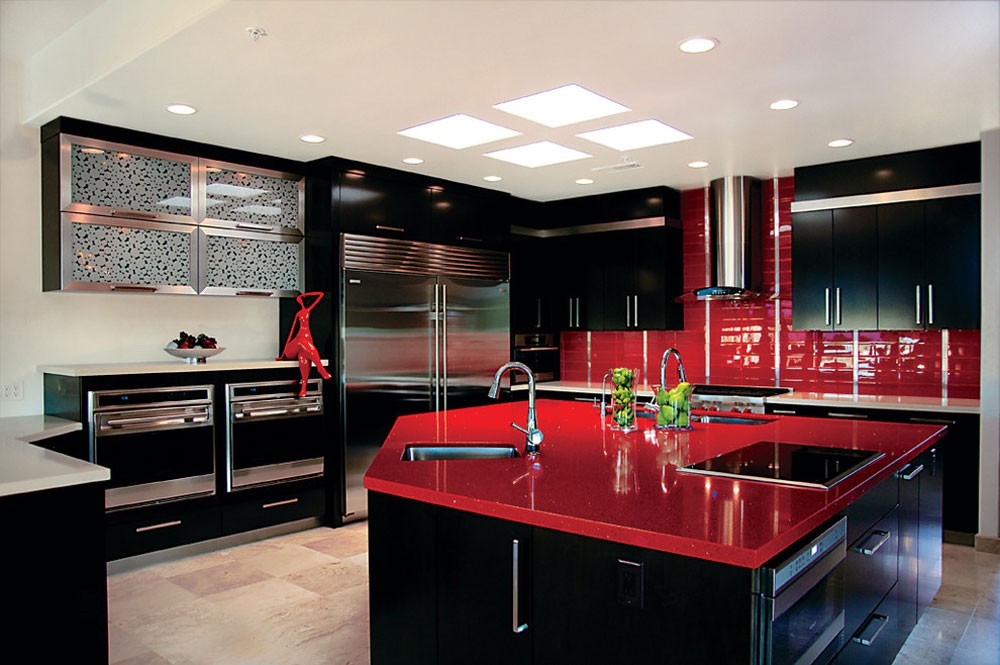 2. Red And Black Kitchen Decor