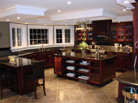 20.Functional and Stylish Mediterranean Kitchen