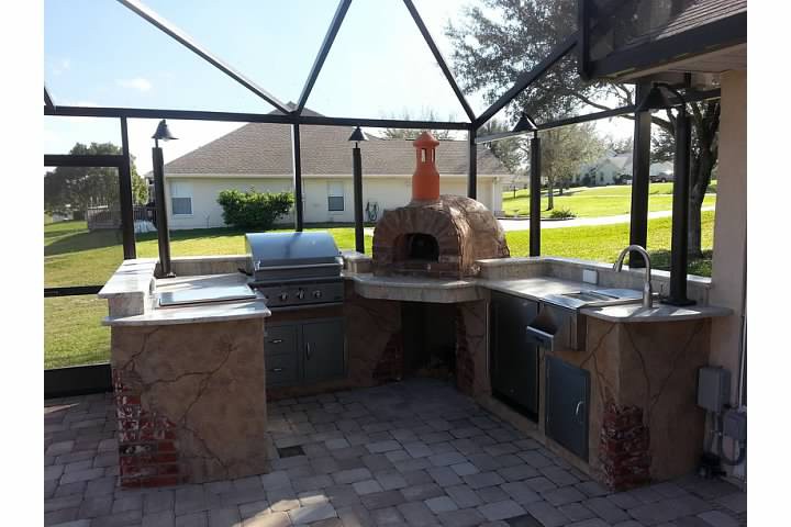 5. DIY Outdoor Kitchen With Pizza Oven