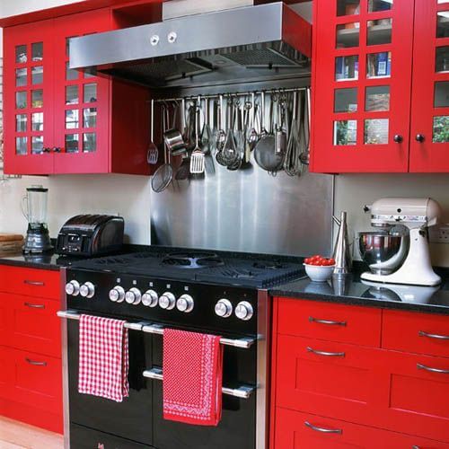 7. Gabinetes de cocina rojos