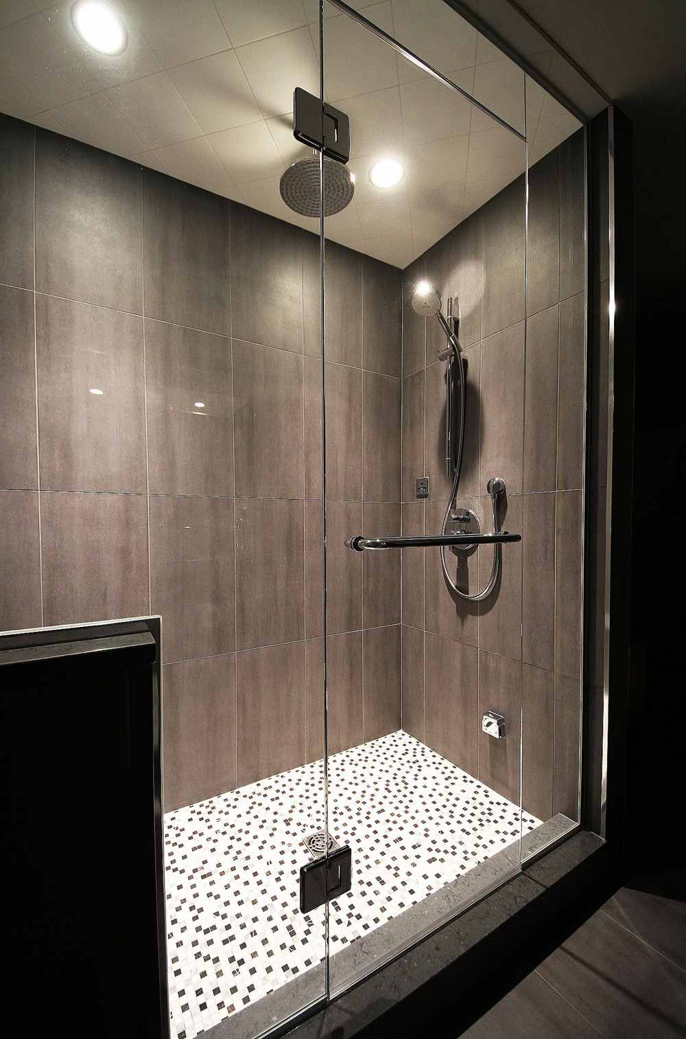 11)Shower In Luxury