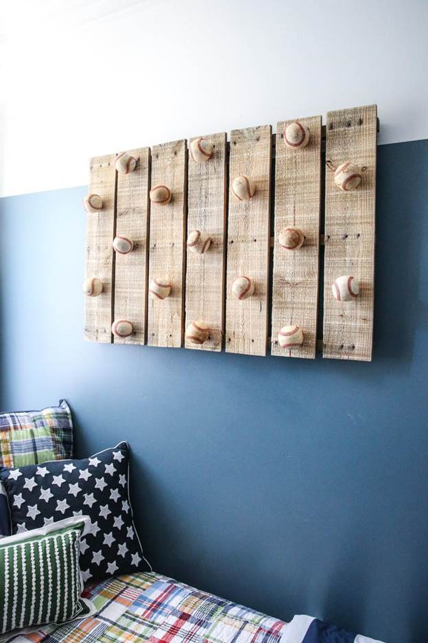 13-Scrap-Wood-Pallet-Baseball-Hat-Rack-DIY