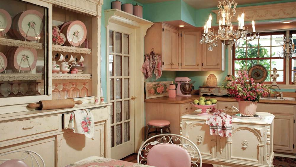 13. Pink Vintage Kitchen Decor Idea