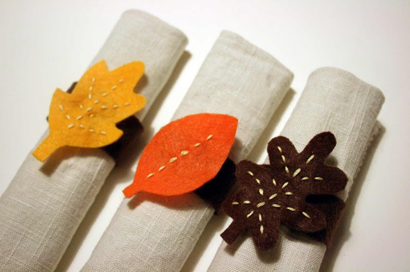 19. Felt Leaves Napkin Rings