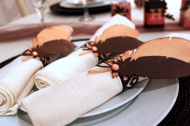23. Paper Feathers Napkin Rings DIY