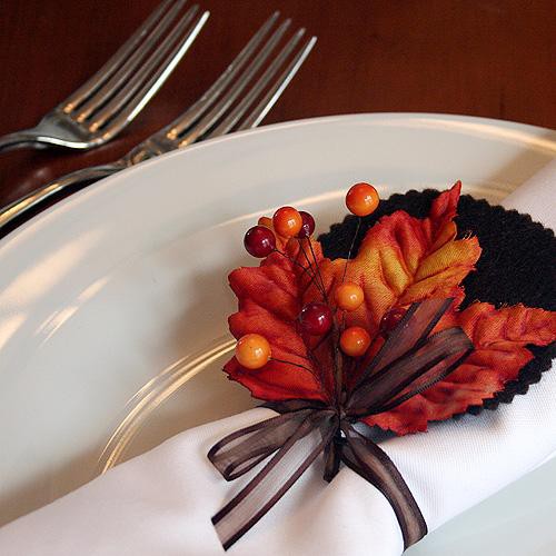 3. DIY Autumn Leaves Napkin Rings