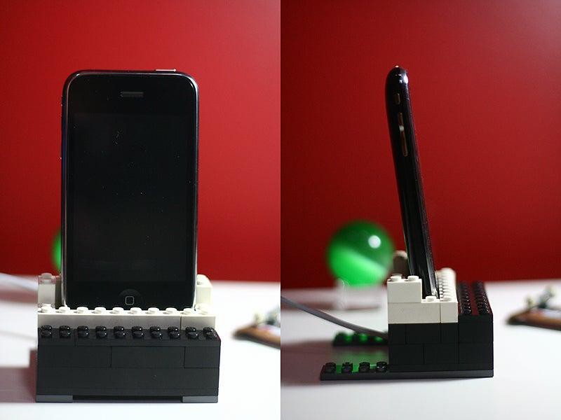 3. Lego iPhone Dock DIY