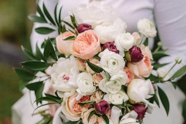 1-How-To-Make-A-DIY-Wedding-Bouquet