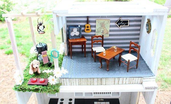 10-DIY-Dollhouse-From-Crates