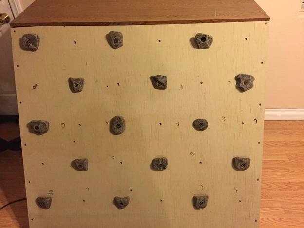 14-DIY-Childs-Climbing-Wall