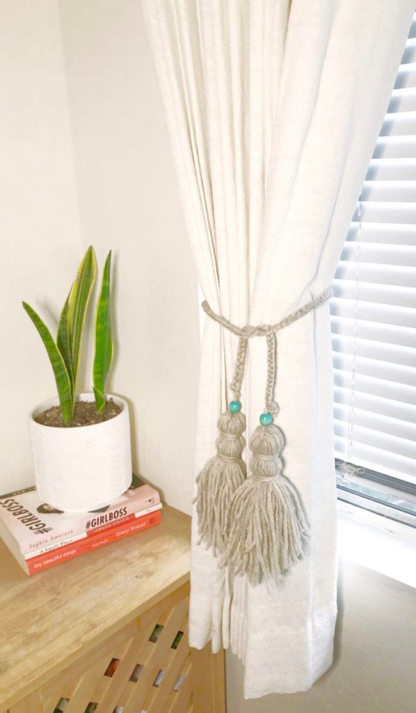 18-DIY-Braided-Yarn-Curtain-Tie-Backs-With-Tassels