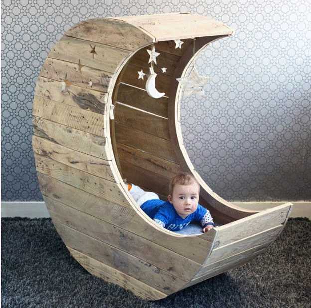 20-DIY-Baby-Moon-Cradle