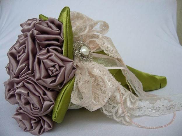 21-DIY-Fabric-Wedding-Bouquet