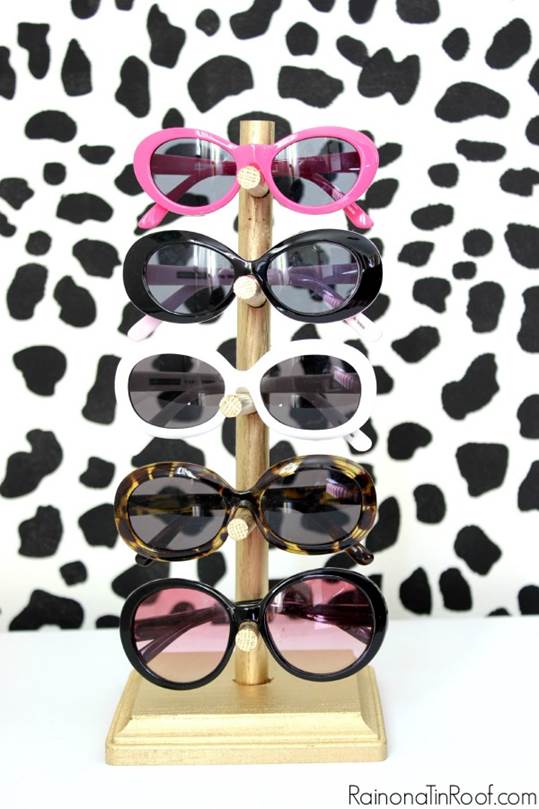 23-DIY-Sunglasses-Holder-For-$5