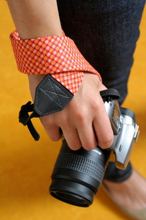 6-DIY-Camera-Strap-Cover