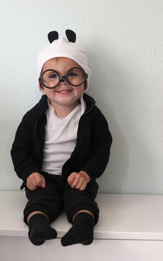 7-DIY-Toddler-Panda-Costume