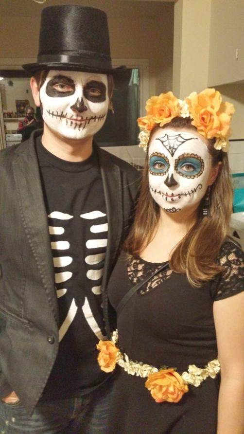 1-DIY-Day-Of-The-Dead-Costume-For-Couple