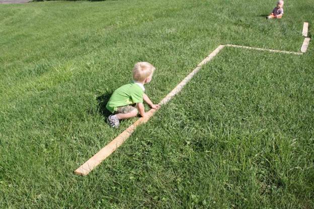 15-DIY-Balance-Beam-For-Toddlers