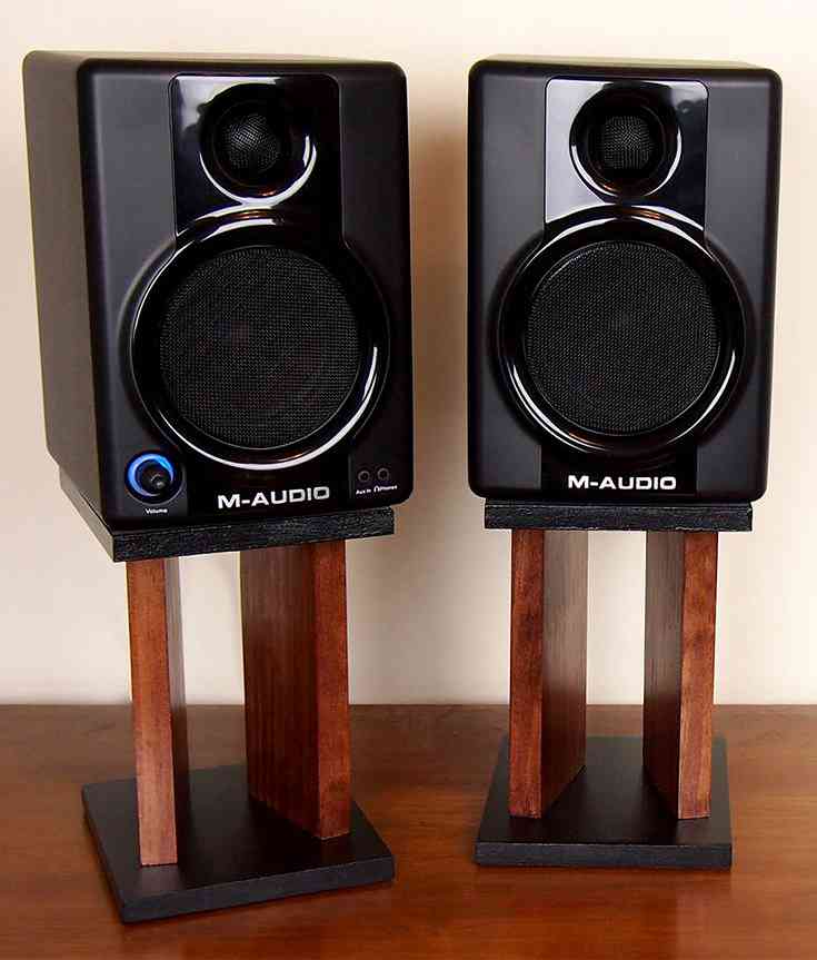 16-Surround-Sound-Speaker-Stand