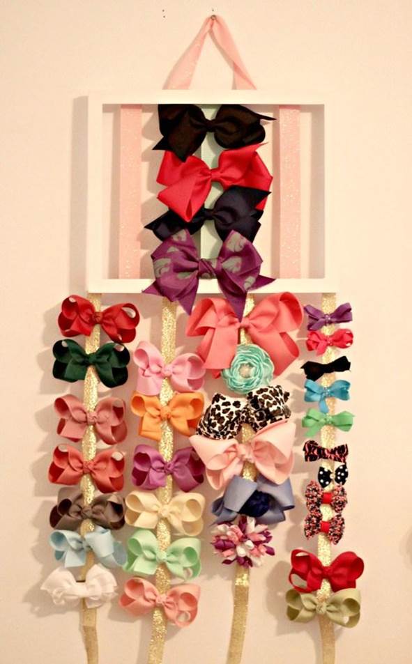 2-DIY-Cheap-Bow-Holder