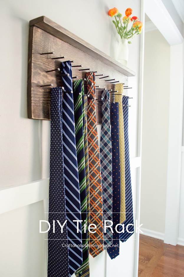 2-How-To-Make-A-DIY-Tie-Rack