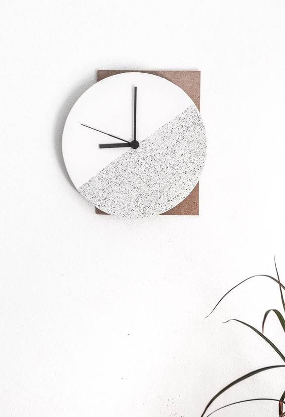 22-DIY-Component-Wall-Clock