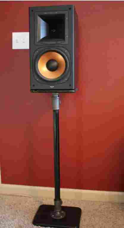 24-Metal-Pipe-Speaker-Stand