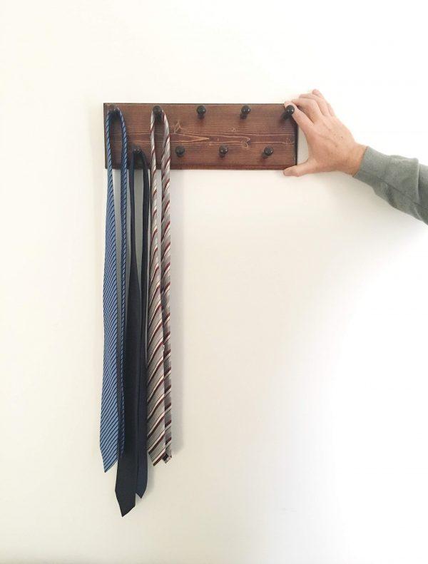 3-DIY-Tie-Rack-And-Hanger