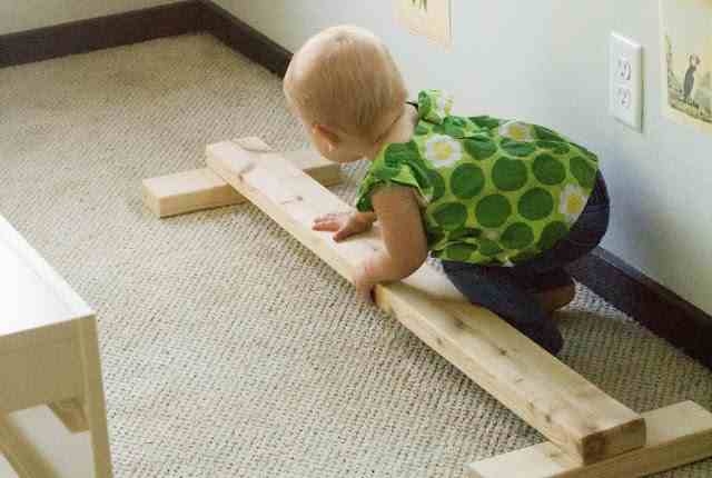 3-DIY-Wooden-Balance-Beam-For-Toddlers