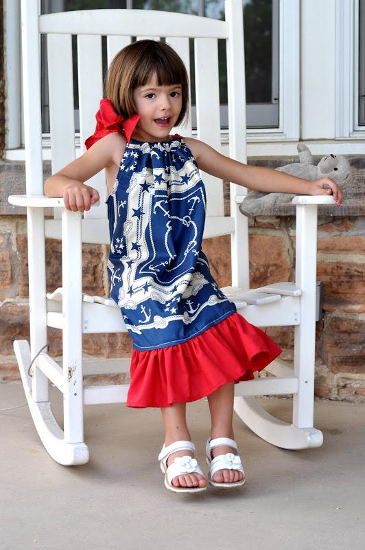 5-DIY-Patriotic-Pillow-Case-Dress-For-Girls