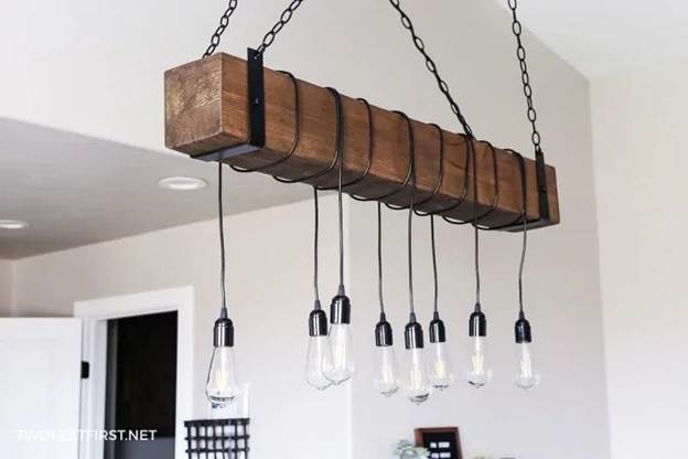 7-DIY-Farmhouse-Wood-Beam-Chandelier