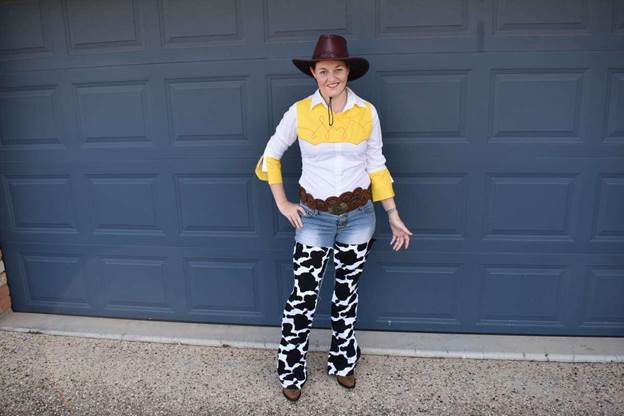 8-DIY-Toy-Story-Cowgirl-Costume