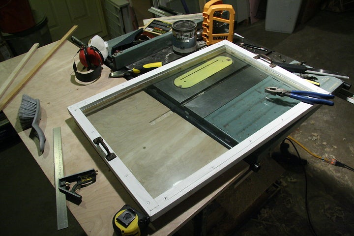 8-Maintainable-Double-Glazed-Frame