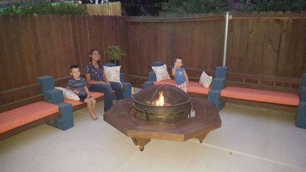11-DIY-Fire-Pit-Coffee-Table