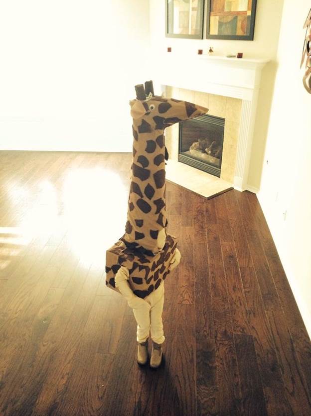 14-DIY-Giraffe-Costume