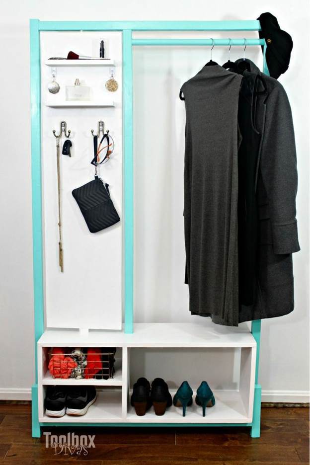 20-DIY-Stylish-Clothes-Rack-With-Mirror