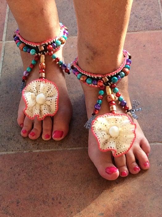 23-DIY-Beach-Barefoot-Sandals