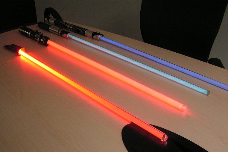 8-Top-Notch-Lightsaber-Design