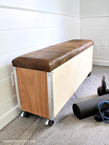 9-Moveable-Bench-with-Storage