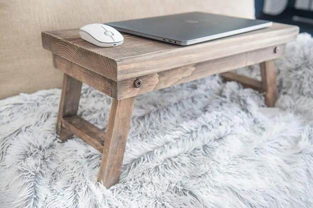 11-DIY-Folding-Laptop-Desk